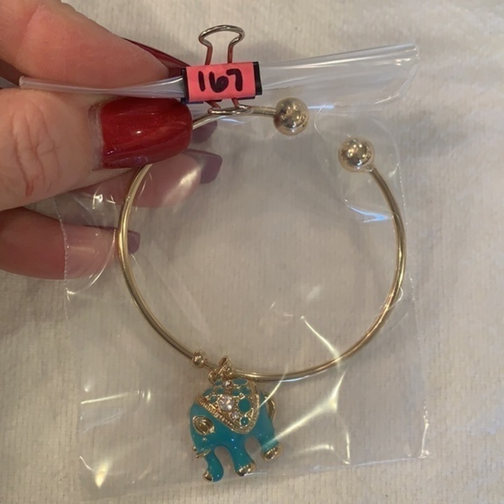💐5/25 elephant charm bangle gold tone bracelet - Picture 8 of 8